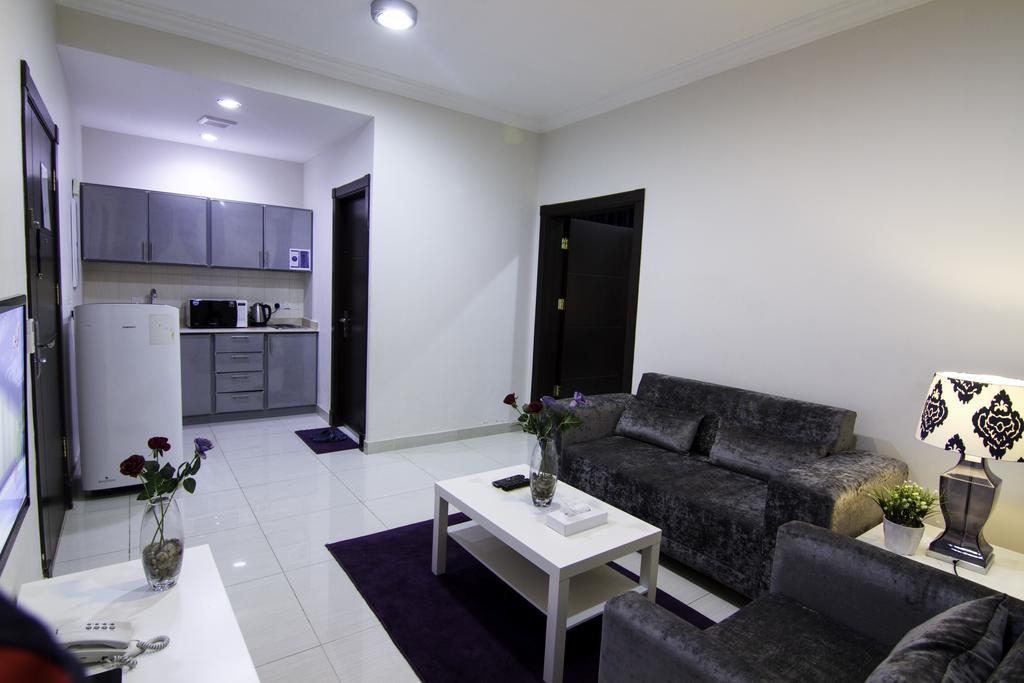 Rofan House Serviced Apartments Riaad Buitenkant foto