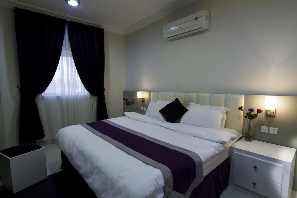 Rofan House Serviced Apartments Riaad Kamer foto