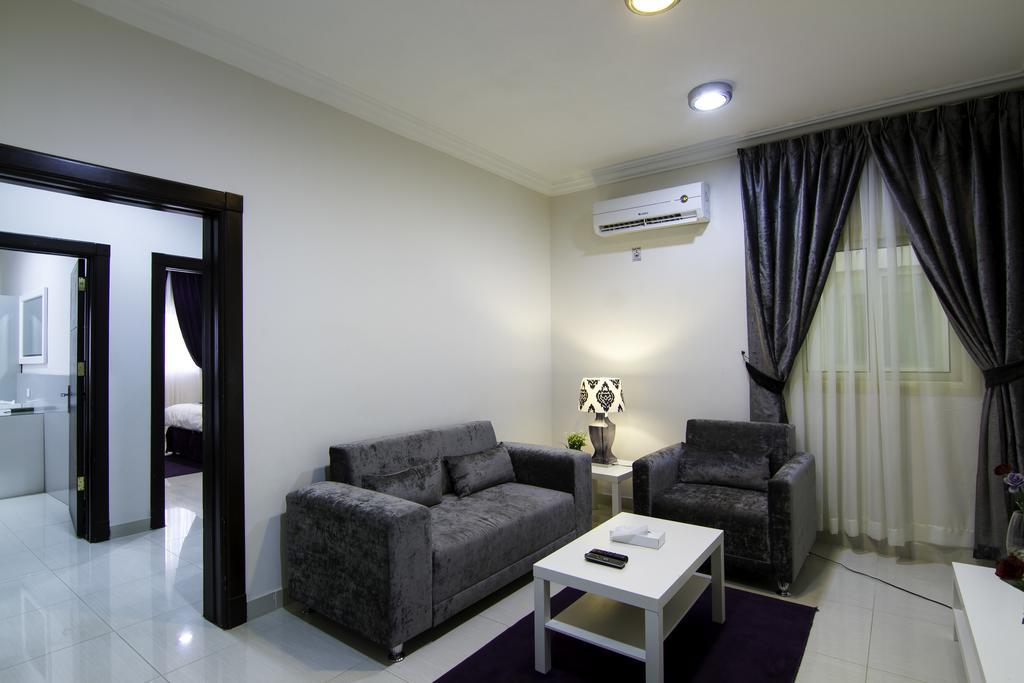 Rofan House Serviced Apartments Riaad Kamer foto