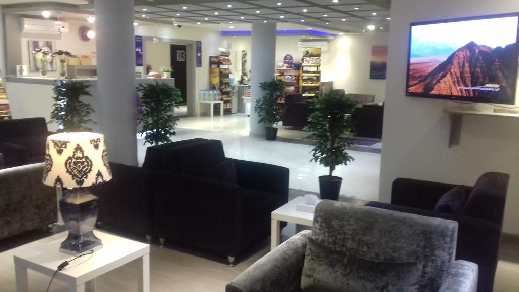 Rofan House Serviced Apartments Riaad Buitenkant foto